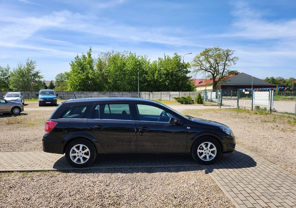 Opel Astra cena 18900 przebieg: 222929, rok produkcji 2010 z Piła małe 466